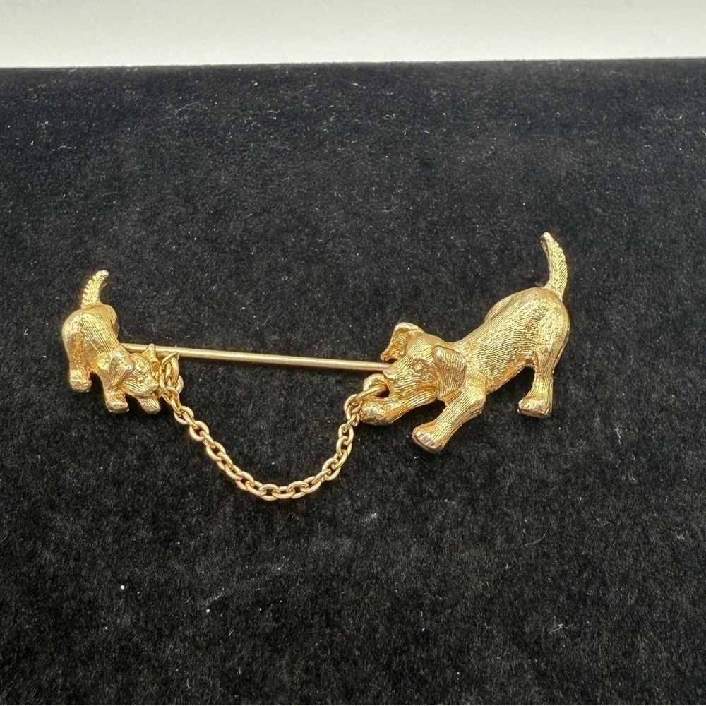 Vintage Avon 1983 Mother & Puppy Dog Stick Pin Gold Tone Chain Brooch